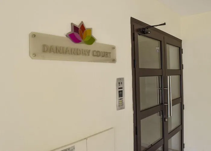 Daniandry Λάρνακα